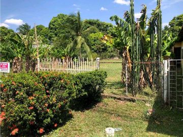 SE VENDE CASA Y TERRENO EN MONTIJO VERAGUAS