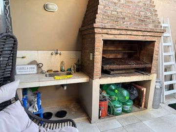 CASA EN MUY BUEN ESTADO