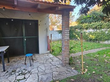 CASA EN VENTA 3 AMB CON COCHERA LOMAS DE ZAMORA