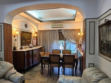 CASA EN VENTA 3 AMB CON COCHERA LOMAS DE ZAMORA