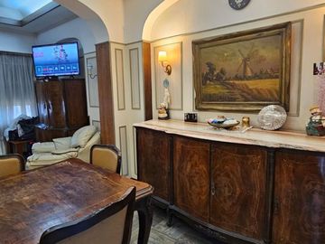 CASA EN VENTA 3 AMB CON COCHERA LOMAS DE ZAMORA