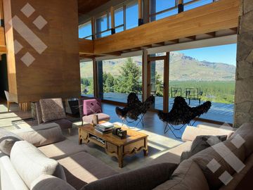 VENTA CASA 4 DORMITORIOS - CHAPELCO GOLF - SAN MARTIN DE LOS ANDES