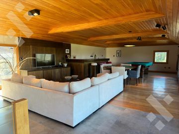 VENTA CASA 4 DORMITORIOS - CHAPELCO GOLF - SAN MARTIN DE LOS ANDES