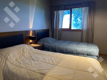 VENTA CASA 4 DORMITORIOS - CHAPELCO GOLF - SAN MARTIN DE LOS ANDES