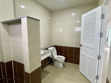 4 Bedroom House for sale in Ban Waen, Chiang Mai