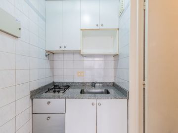 VENTA MONOAMBIENTE BALVANERA LUMINOSO