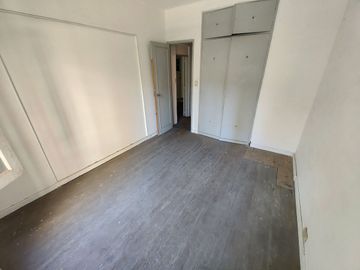 2 ambientes en venta. Apto prof. Plaza Miserere