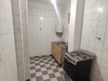 2 ambientes en venta. Apto prof. Plaza Miserere