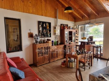 Excelente casa en consolidado condominio de la comuna