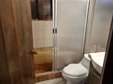 Excelente casa en consolidado condominio de la comuna