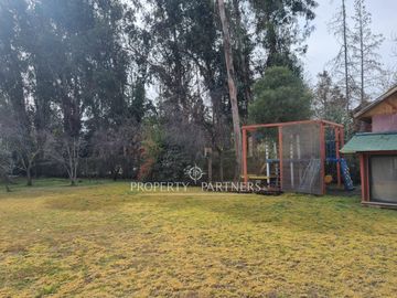 Excelente casa en consolidado condominio de la comuna