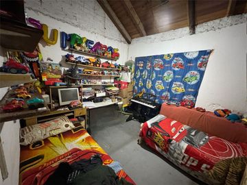 VENTA CASA 5 AMBIENTES LANUS PARA DOS FAMILIAS