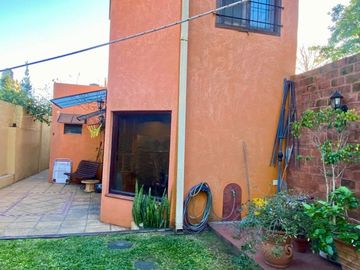 VENTA CASA PH 3 AMBIENTES EN EL PALOMAR CON JARDIN