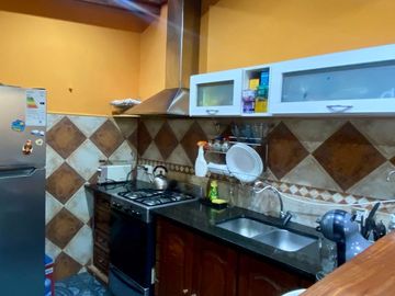 VENTA CASA PH 3 AMBIENTES EN EL PALOMAR CON JARDIN