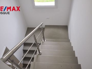 CASA 4 AMBIENTES PINAMAR BARRIO ALAMOS, A ESTRENAR