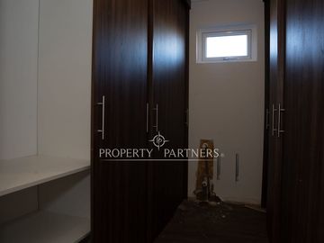 Amplia y Moderna Casa Familiar con Excelente Conectividad en Zona Segura