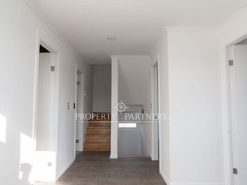 Amplia y Moderna Casa Familiar con Excelente Conectividad en Zona Segura