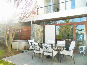 Casa en arriendo en LAS CONDES