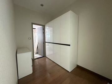 Supalai Oriental Sukhumvit39 - 3 Bedrooms + 1 Nanny room