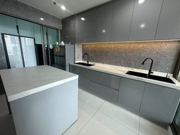 Supalai Oriental Sukhumvit39 - 3 Bedrooms + 1 Nanny room