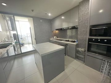 Supalai Oriental Sukhumvit39 - 3 Bedrooms + 1 Nanny room