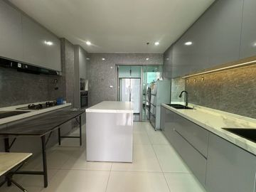 Supalai Oriental Sukhumvit39 - 3 Bedrooms + 1 Nanny room