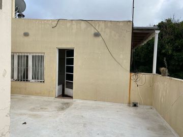 CASA 5 AMBIENTES EN VENTA LANUS OESTE