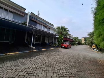 Rumah 2 lantai di cluster premium Galaxy Bekasi