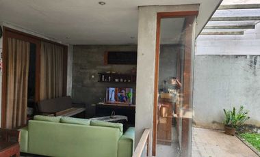 Dijual Cepat Rumah Bagus di Griya Loka BSD.