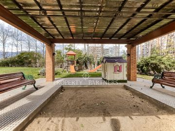 Amplio departamento ubicado en un sector privilegiado, vista despejada, a pasos del Alto las Condes y futura estación del metro!!!!!!!