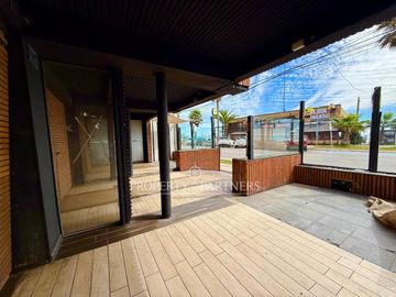 Gran Local Tres Niveles en Primera Línea Avenida del Mar