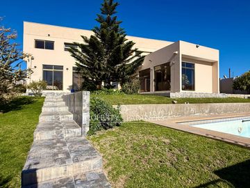 Casa en Venta en El Rosario de Peñuelas Coquimbo