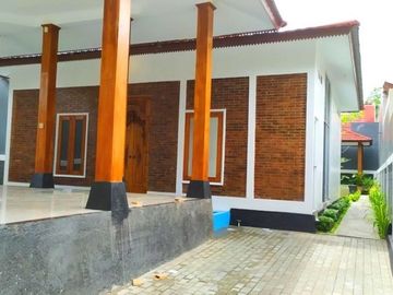 Miliki Rumah Joglo dilingkungan Asri dekat Exit Tol Prambanan
