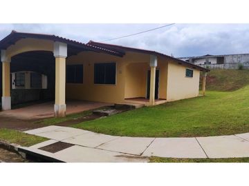 SE VENDE  CASA EN BRISAS DEL GOLF ARRAIJAN