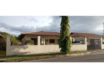 Amplia Vivienda a la venta con un súper precio