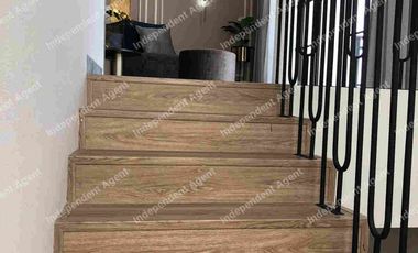 Rumah 3 Lantai Classic Modern di CitraGran Cibubur