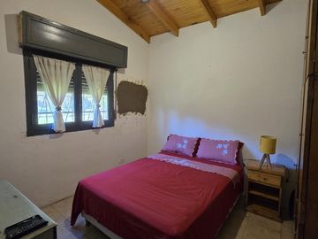 Quinta 3 ambientes con pileta en Villa Adriana