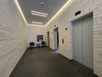 Oficina o consultorio en venta 815.01 m², Juárez, Cuauhtémoc- para Acondicionar