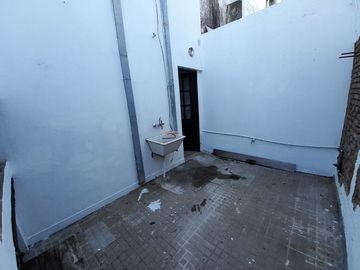 PH VENTA LA PLATA 1 DORMITORIO CON PATIO PARRILLA