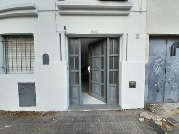 PH VENTA LA PLATA 1 DORMITORIO CON PATIO PARRILLA