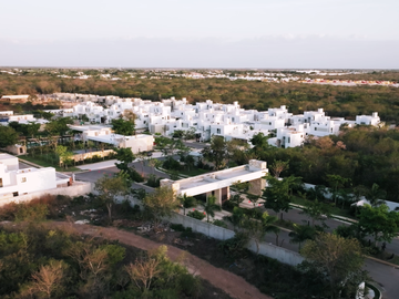 Casa en venta en Conkal con 116 m² de construcción y acceso a amenidades