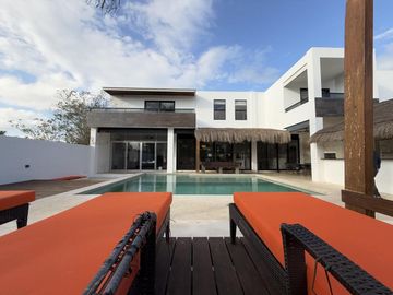 CASA EN VENTA MERIDA, KIKTEIL, PRIVADA BLUE CEDAR, MOD. ZAFIRAH, LISTA.