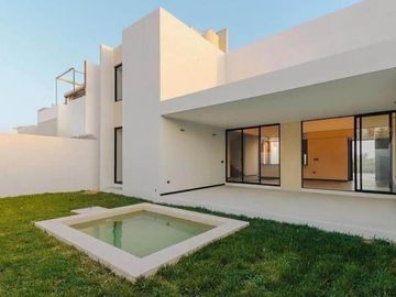 CASA EN VENTA MERIDA, CONKAL, PRIVADA SILVESTA, MOD SILVERIA, PREVENTA 7 MESES.