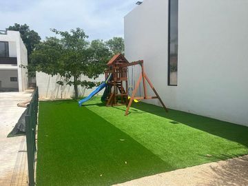 CASA EN VENTA MERIDA, KIKTEIL, PRIVADA TH36, MOD. FOREST HILL, AGO 26