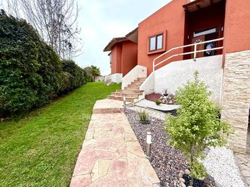 Increíble casa en arriendo en uno de los sectores más exclusivos de Peñuelas