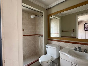 Venta casa de 4 dormitorios sector Santa Lucía