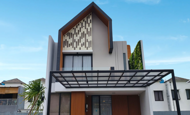 RUMAH 2 LANTAI, JAKARTA TIMUR