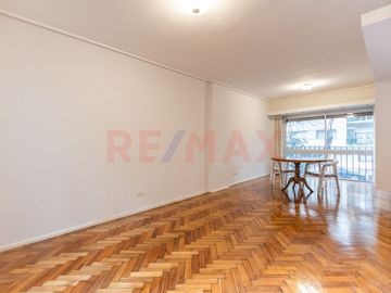 Venta 2 Amb y patio, Av Coronel Diaz PALERMO
