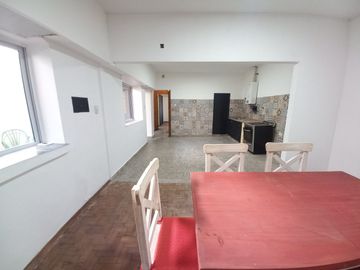 PH EN VENTA 2 DORMITORIOS - LA PLATA