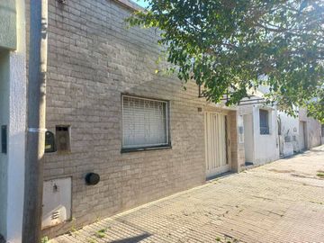 PH EN VENTA 2 DORMITORIOS - LA PLATA
